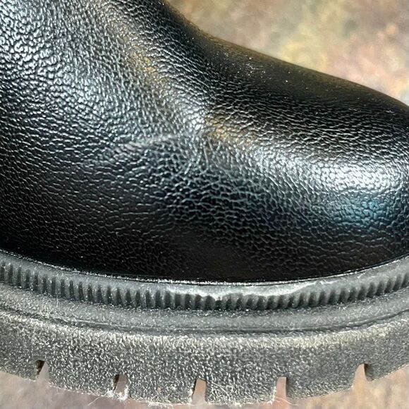 Cat & Jack Evie Lug Sole Black Ankle Boots 11 - Picture 13 of 14